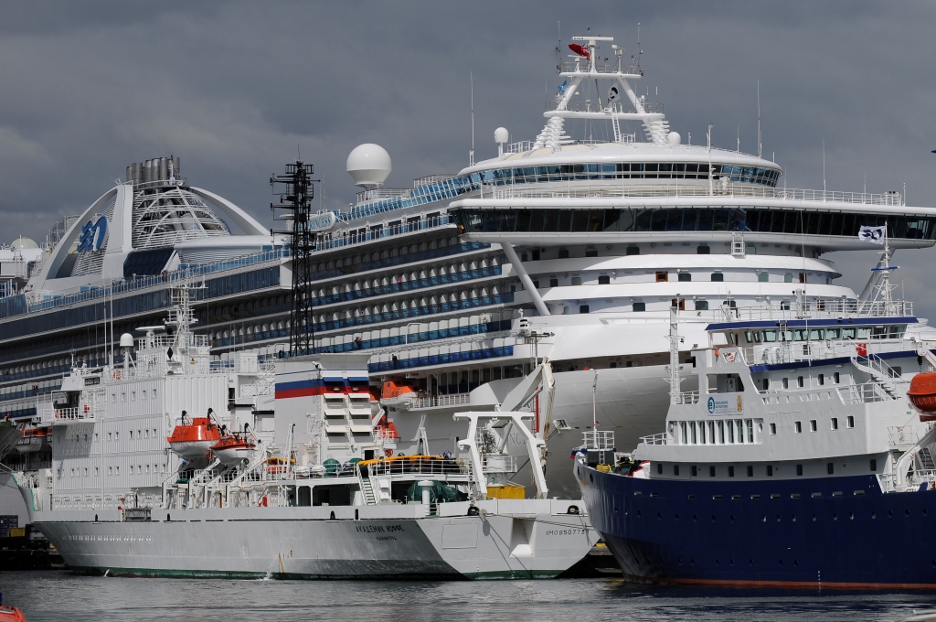 Expedition cruises - Travel Just 4U