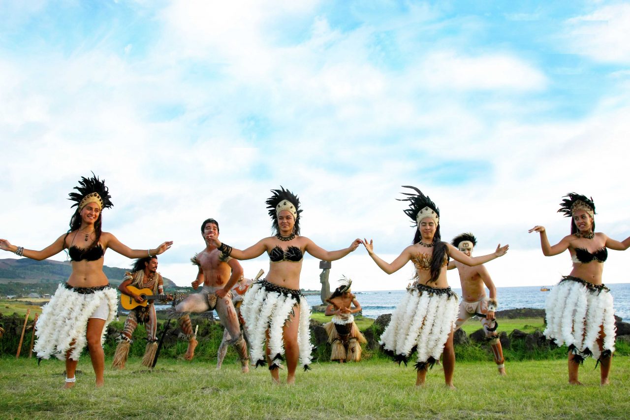 dancers Easter Island