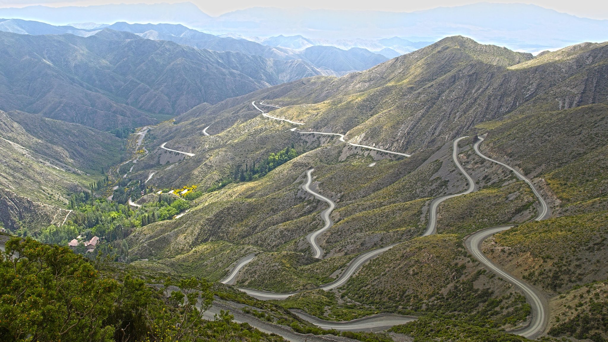 windy-roads-travel-just-4u