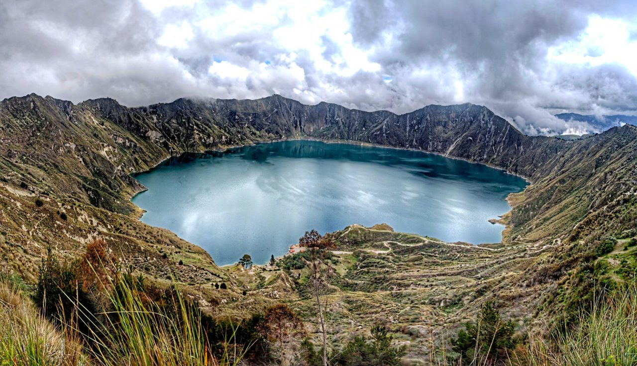 ecuador quilotoa crater